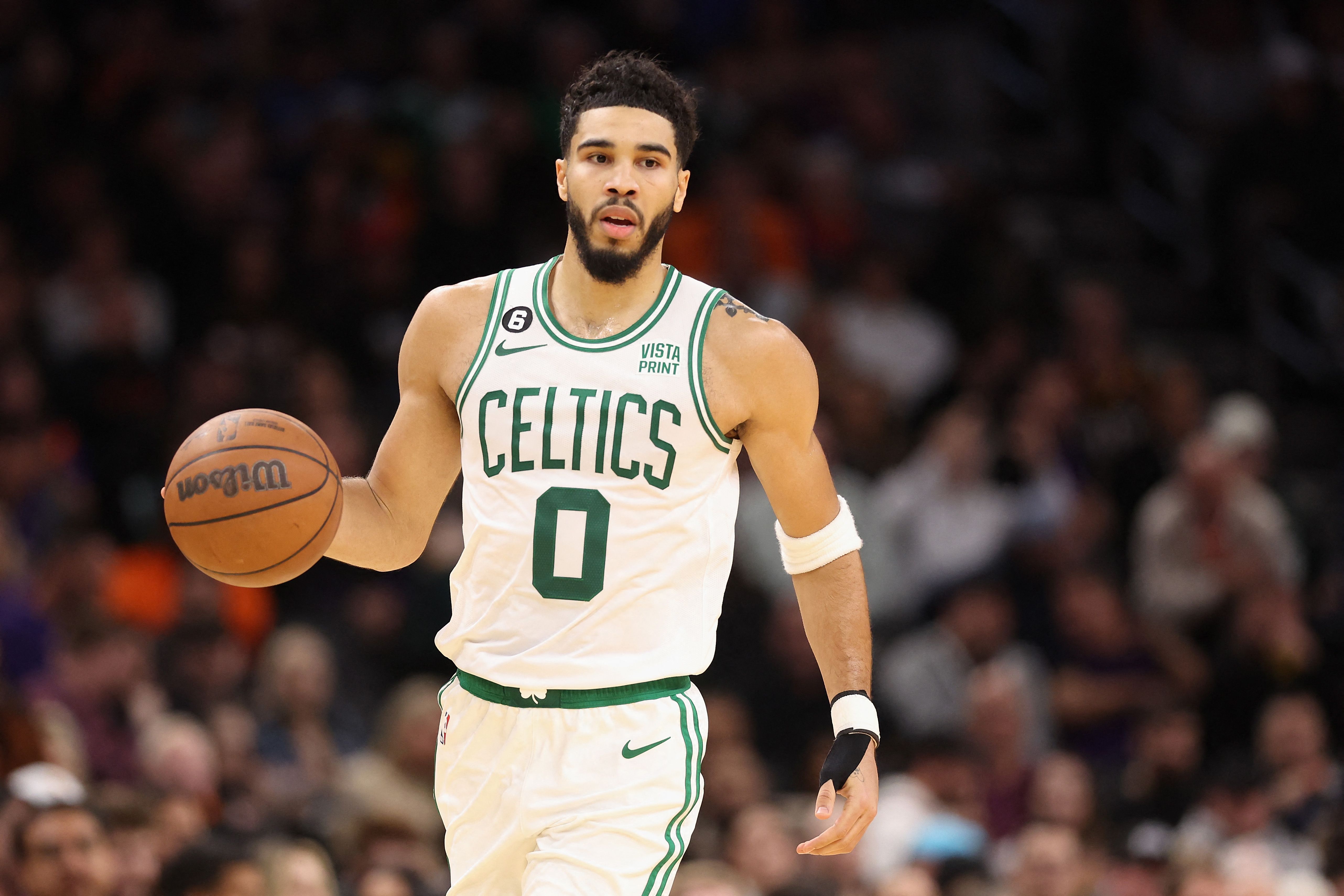 Celtics Libas Phoenix Suns 125-98