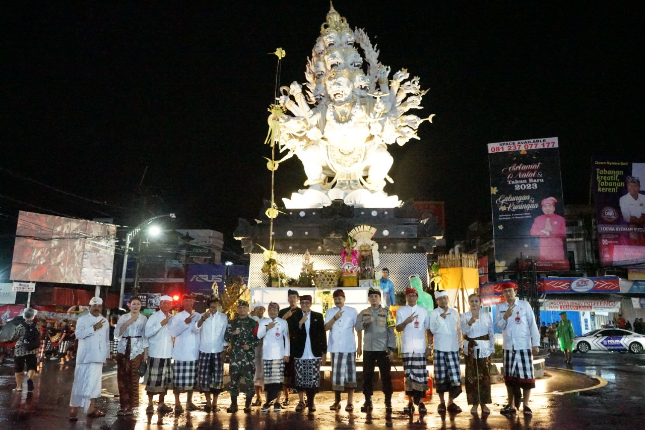 Peresmian Patung Wisnu Murti.