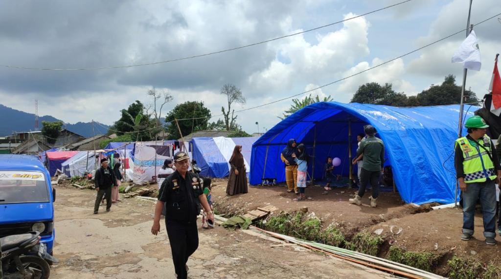 Suasana tenda pengungsi Gempa Cianjur