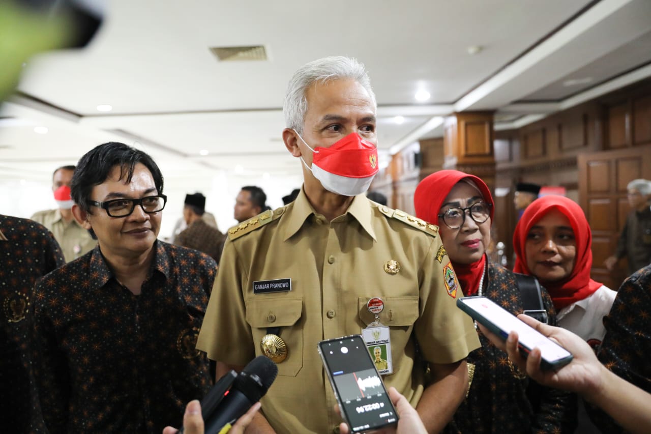 Gubernur Jawa Tengah (Jateng) Ganjar Pranowo menegaskan Provinsi Jateng tak perlu menerima beras impor dari pusat. 