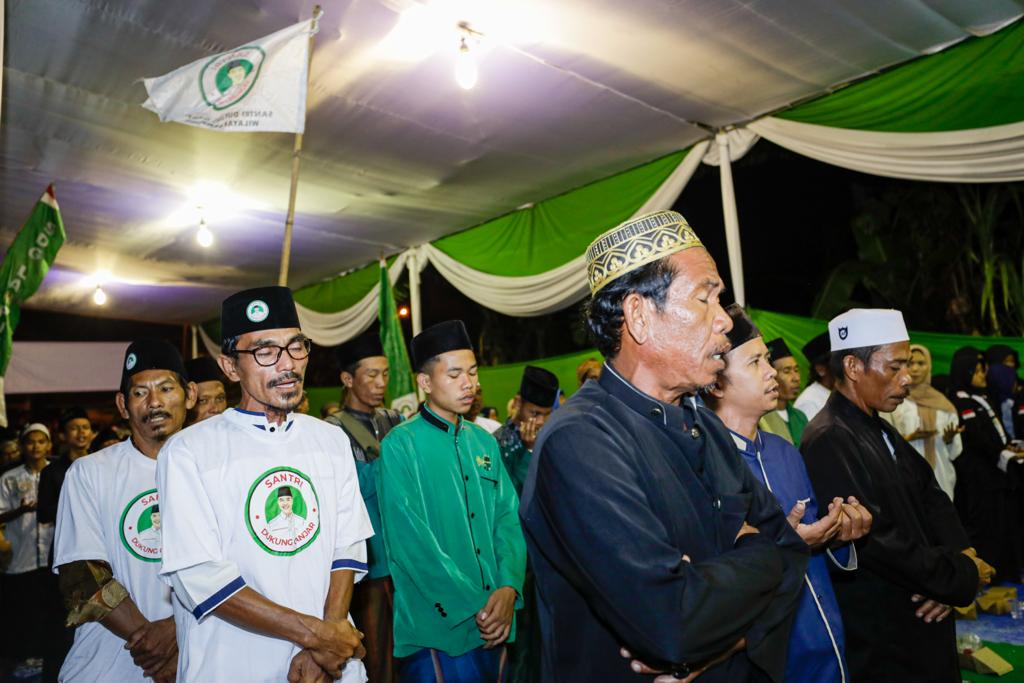 Relawan Santri Dukung Ganjar (SDG) Lampung Gema Sholawat dan Doa Bersama di Majelis Sholawat Ibnu Sanusi, Garuntung, Kota Bandar Lam