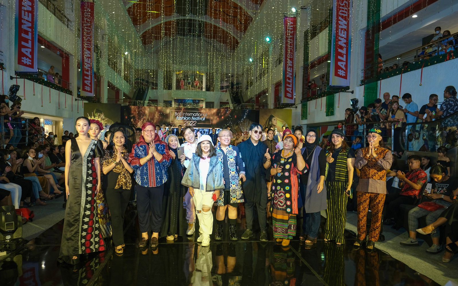 Bali International Fashion Festival 2022, hadirkan desainer Indonesia dan mancanegara dihelat di Discovery Shopping Mall, Kuta, Badungi.