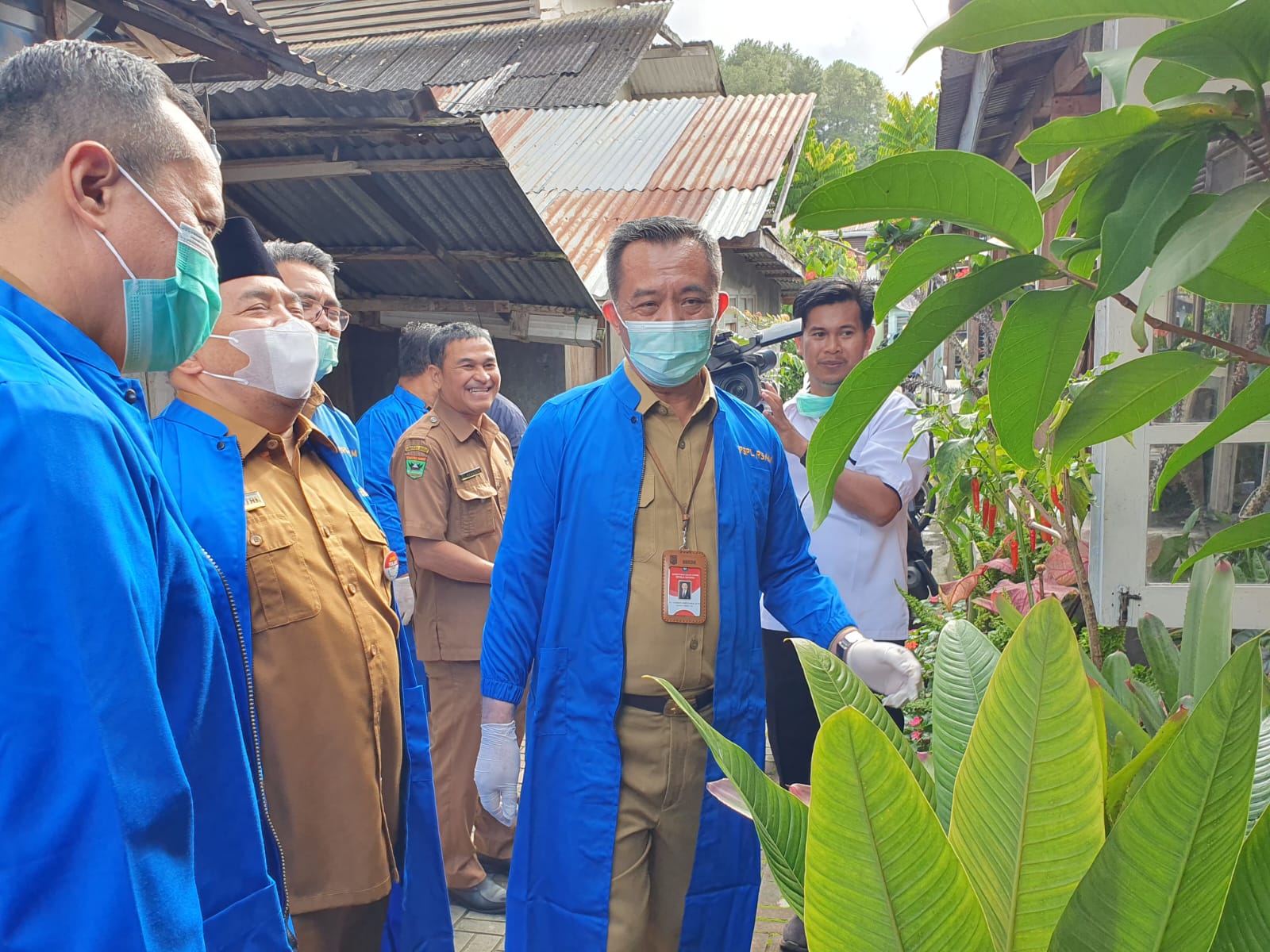 Kepala BSKDN Kemendagri Yusharto Huntoyungo di Rumah Sakit Achmad Mochtar Bukittinggi, Sumbar