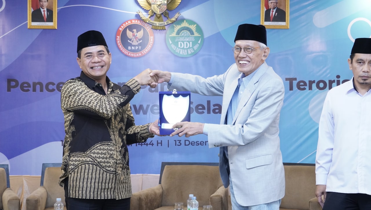 Dialog Pencegahan Paham Radikal Terorisme kerja sama BNPT dengan PB Darud Da'wah Wal Irsyad di Makassar, Sulawesi Selatan, Selasa (13/12).