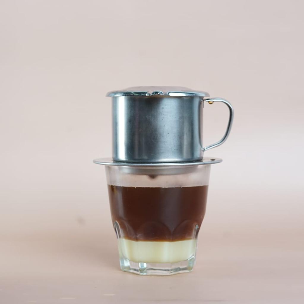 Sajian minuman di Waros Coffee favehotel Hyper Square