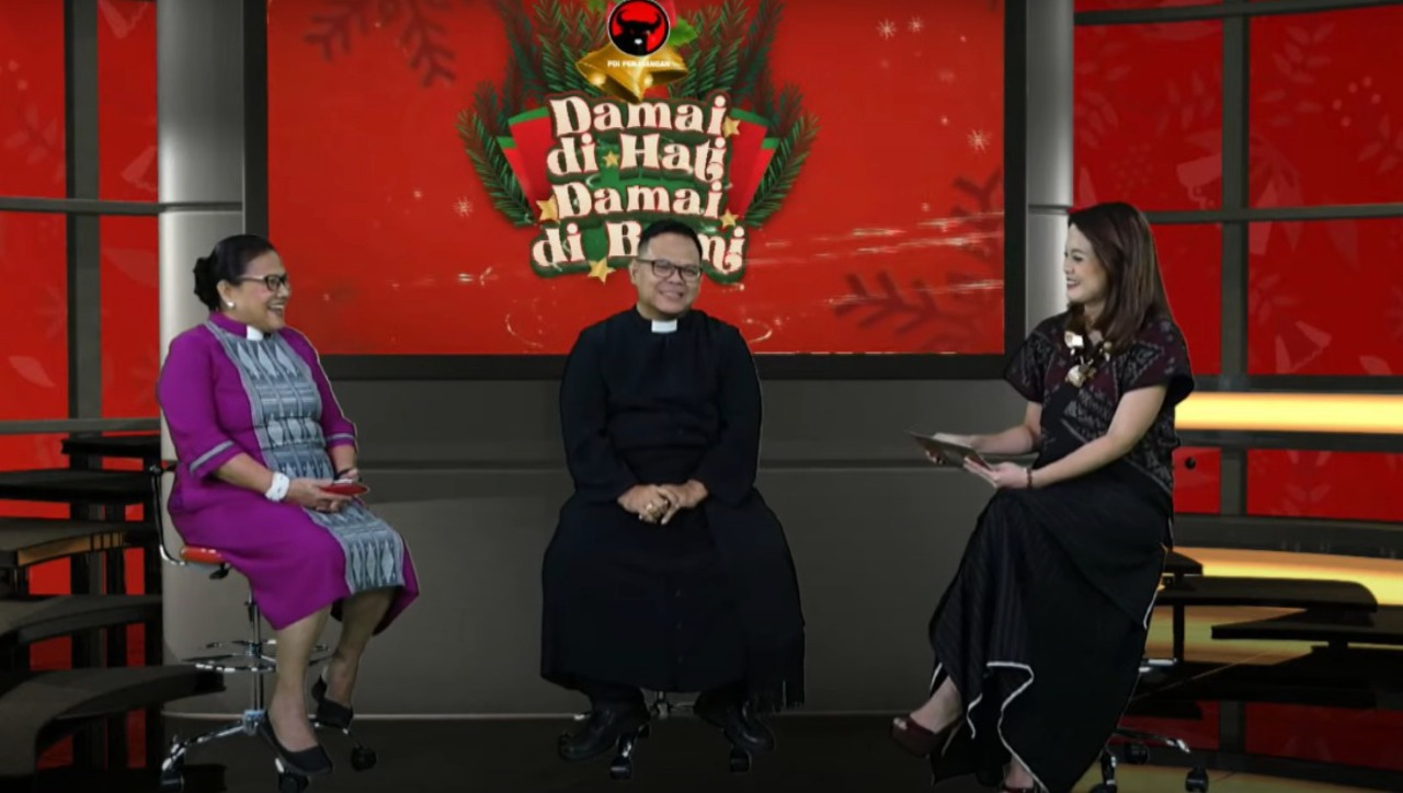 Perayaan Natal Bersama PDI Perjuangan yang digelar secara hybrid, Selasa (27/12). 