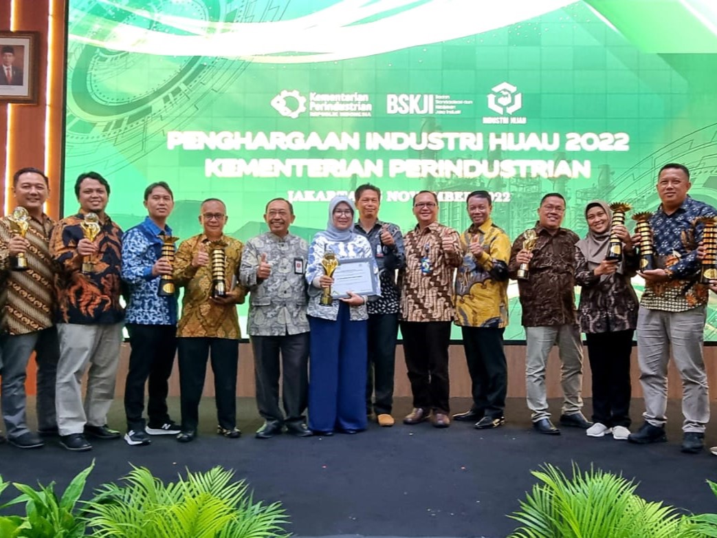  Penghargaan Industri Hijau merupakan upaya mendorong sektor industri untuk mewujudkan ekonomi hijau dan pembangunan rendah karbon. 