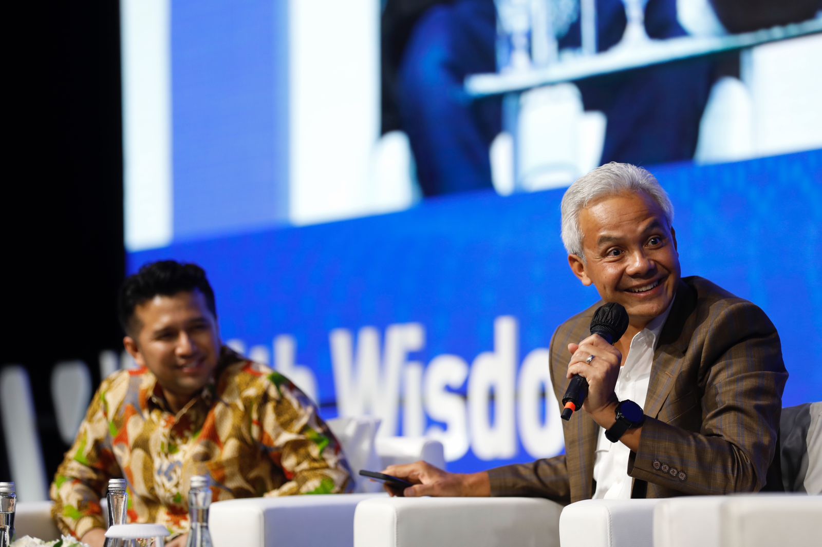 Tips Pemimpin Masa Kini Versi Ganjar Kepada Ratusan Anak Muda