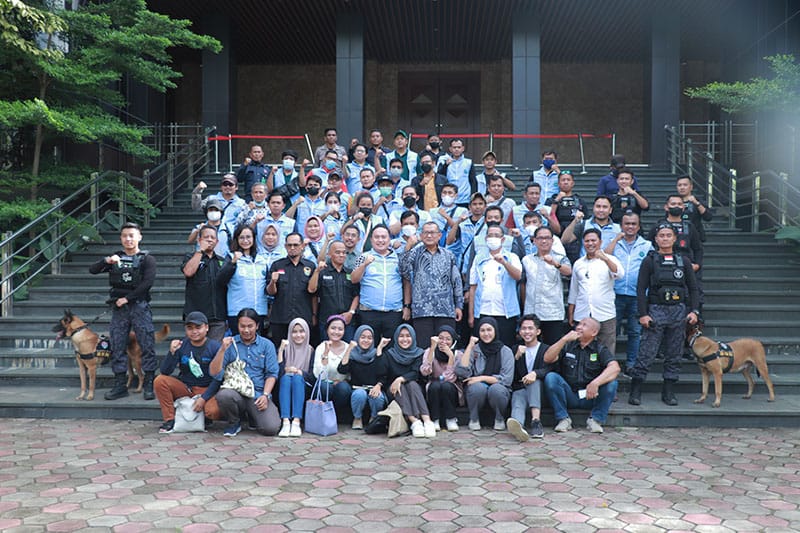 Unas kerjasama dengan BNNP DKI Jakarta gelar operasi narkoba di kampus mencegah peredaran narkoba. 