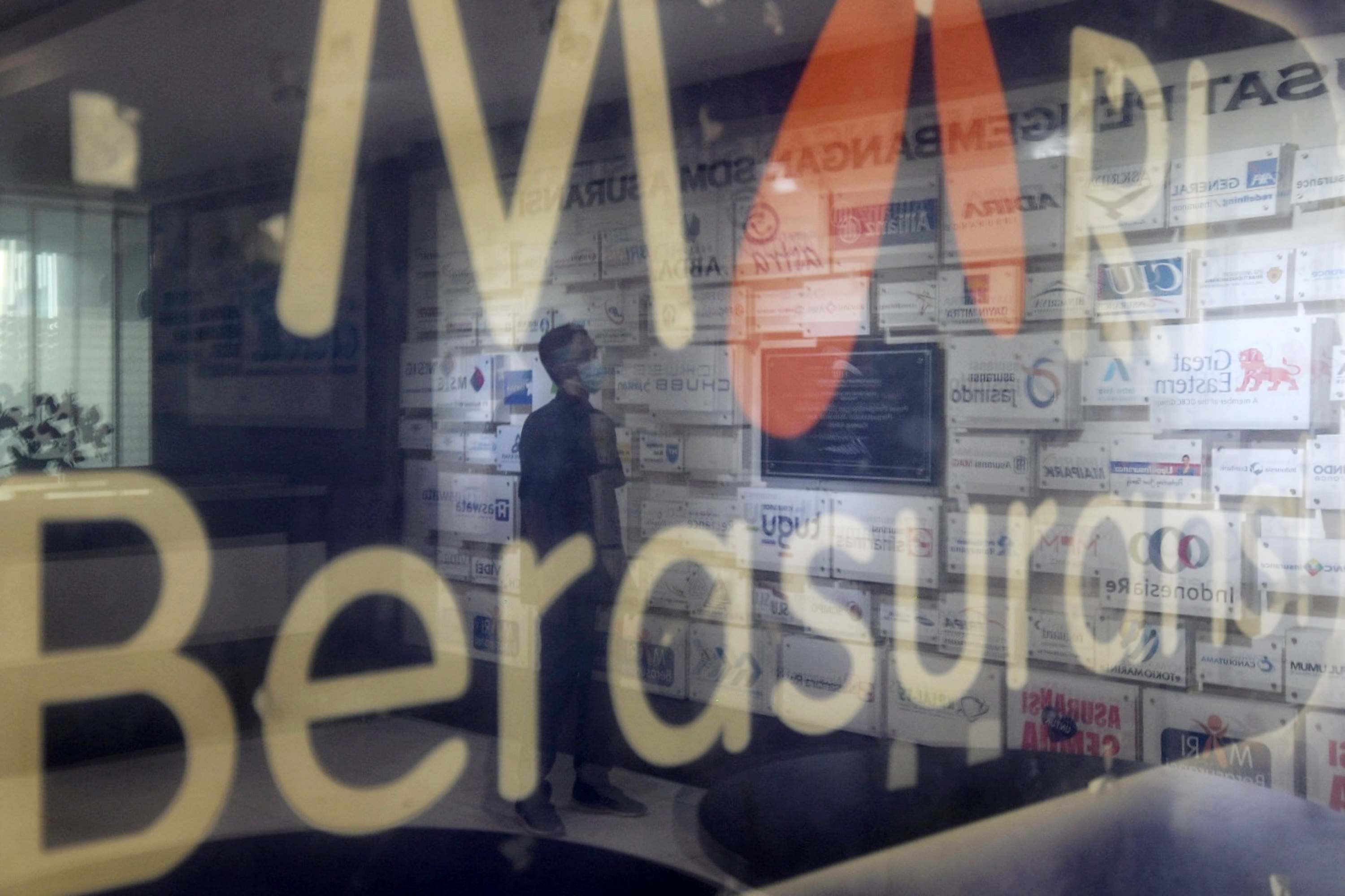 OJK Cabut Izin Usaha Wanaartha Life