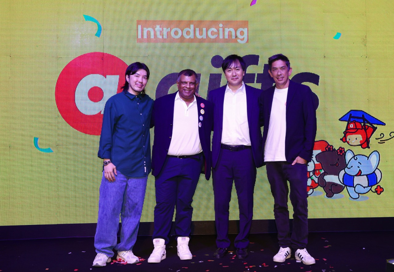 Pada konferensi pers peluncuran Airasia Republic di Malaysia pada Senin (12/12)