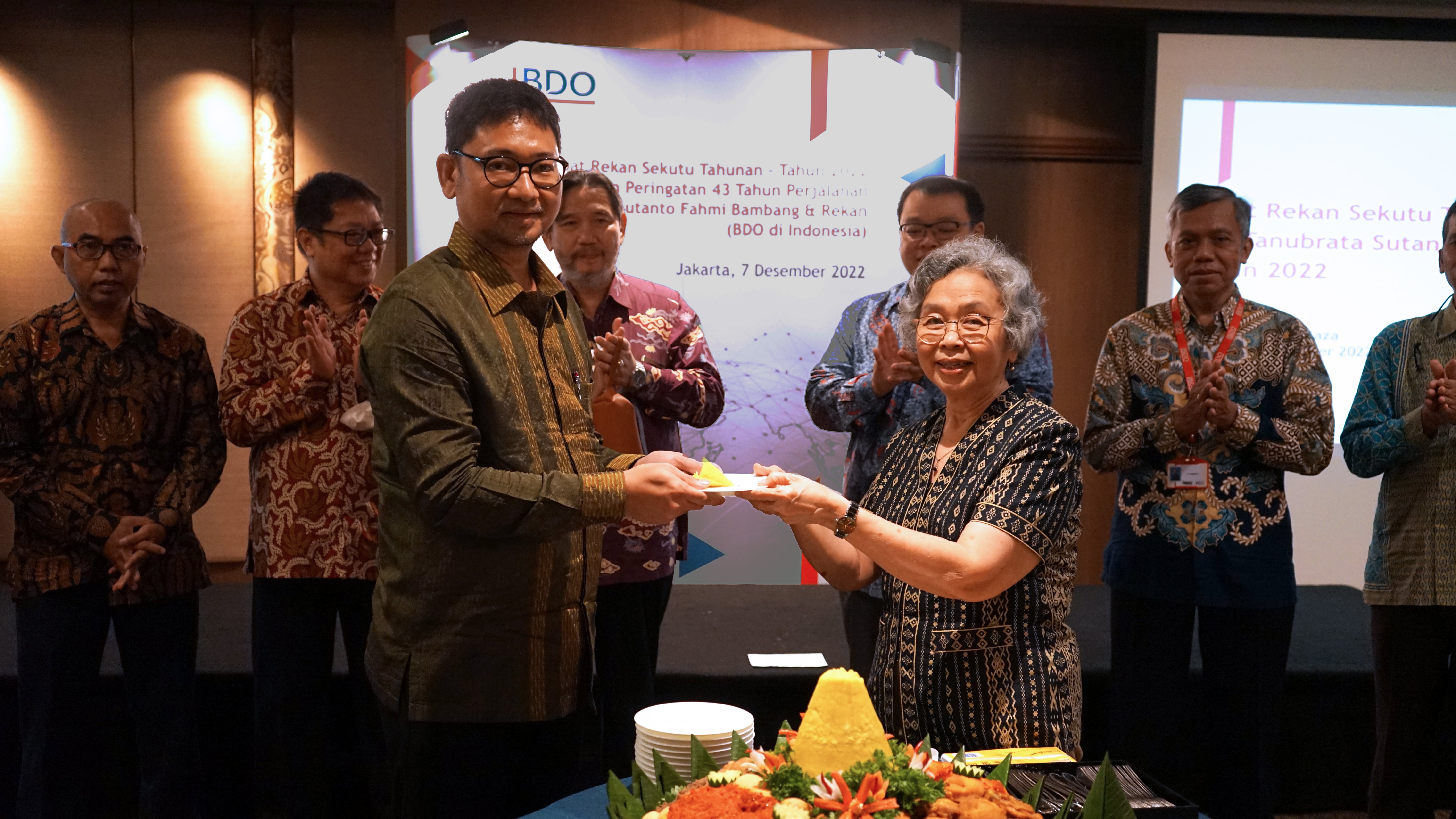 Kantor Akuntan Publik (KAP) Tanubrata Sutanto Fahmi Bambang & Rekan merayakan HUT ke-43 di Jakarta.