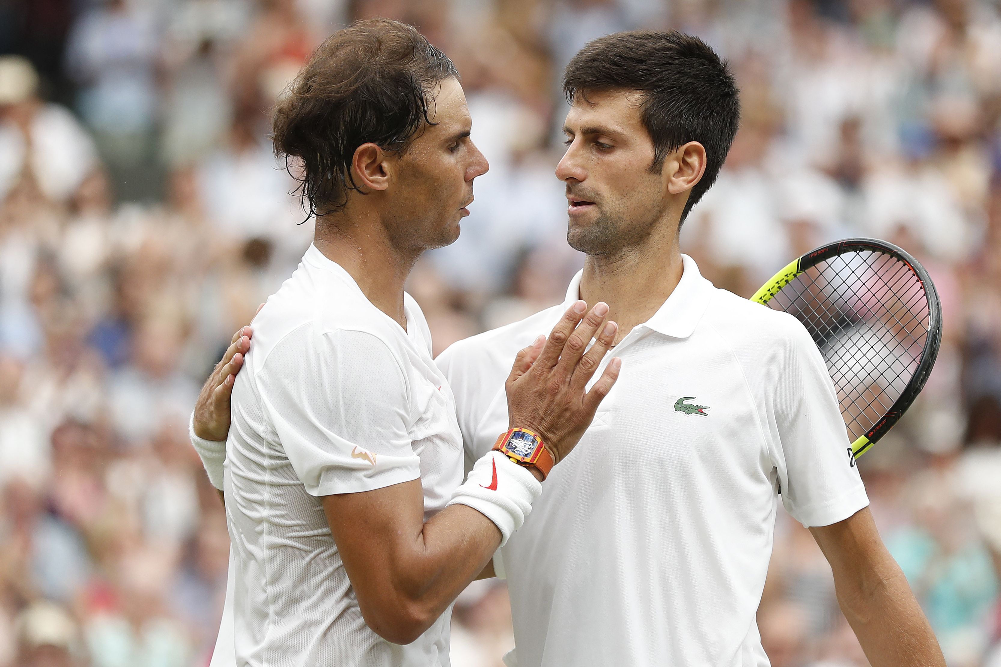 Pertemuan Rafael Nadal dengan Novak Djokovic pada semifinal Wimbledon 2018 lalu.