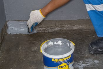 Ilustrasi penggunaan cat pelapis anti bocor Aquaproof Pro