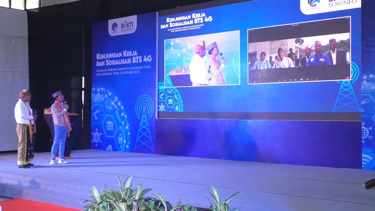 Menteri Komunikasi dan Informatika Johnny G Plate melakukan kunjungan kerja ke Kabupaten Manggarai dan Manggarai Timur. 
