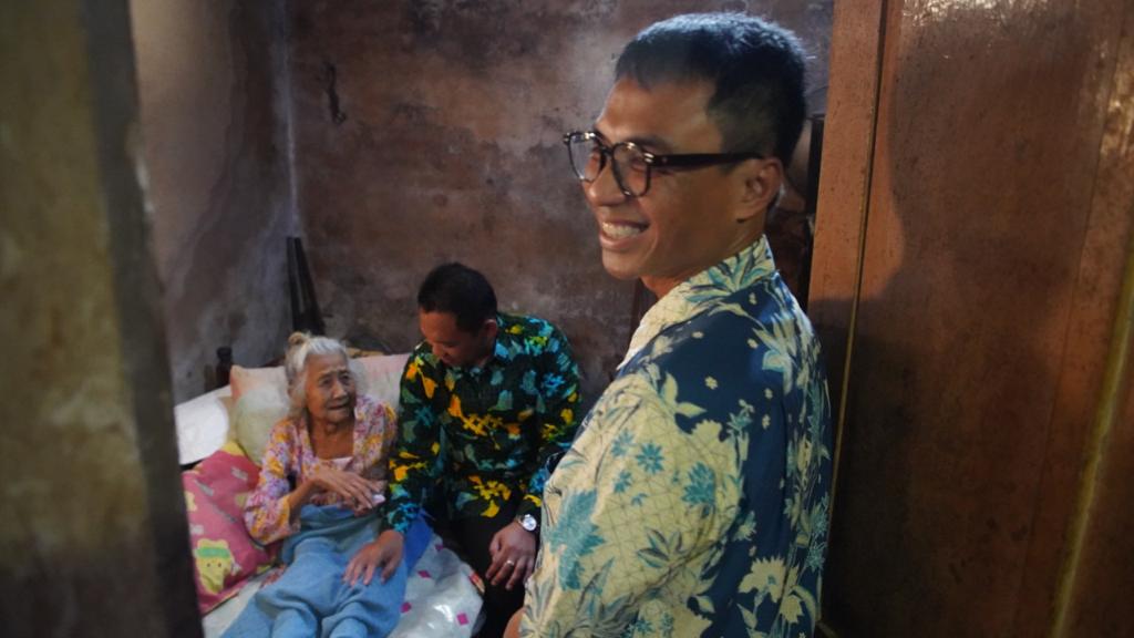 Penyaluran Bansos untuk korban erupsi Gunung Semeru