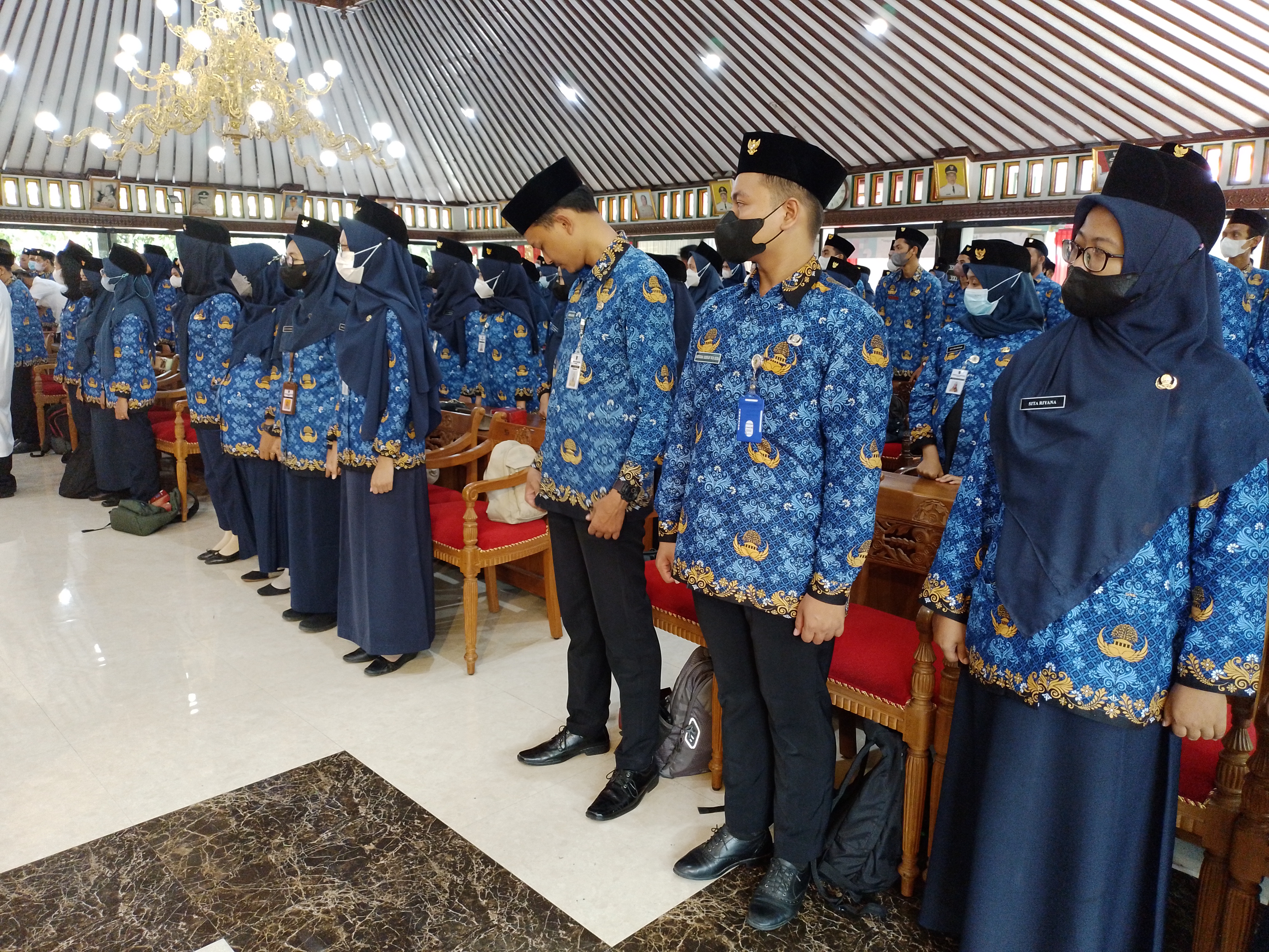 Bupati Klaten Serahkan SK Pengangkatan 726 CPNS Formasi 2019 Menjadi PNS