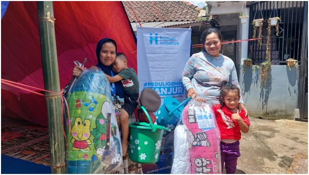 Human Initiative telah menyalurkan bantuan untuk 17.865 warga yang terdampak gempa.