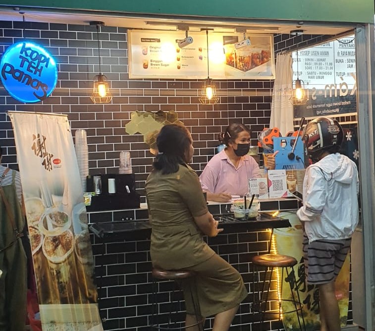 Ingin Lanjutkan Spesialis Jantung, dr. Mona Jualan Buble Tea