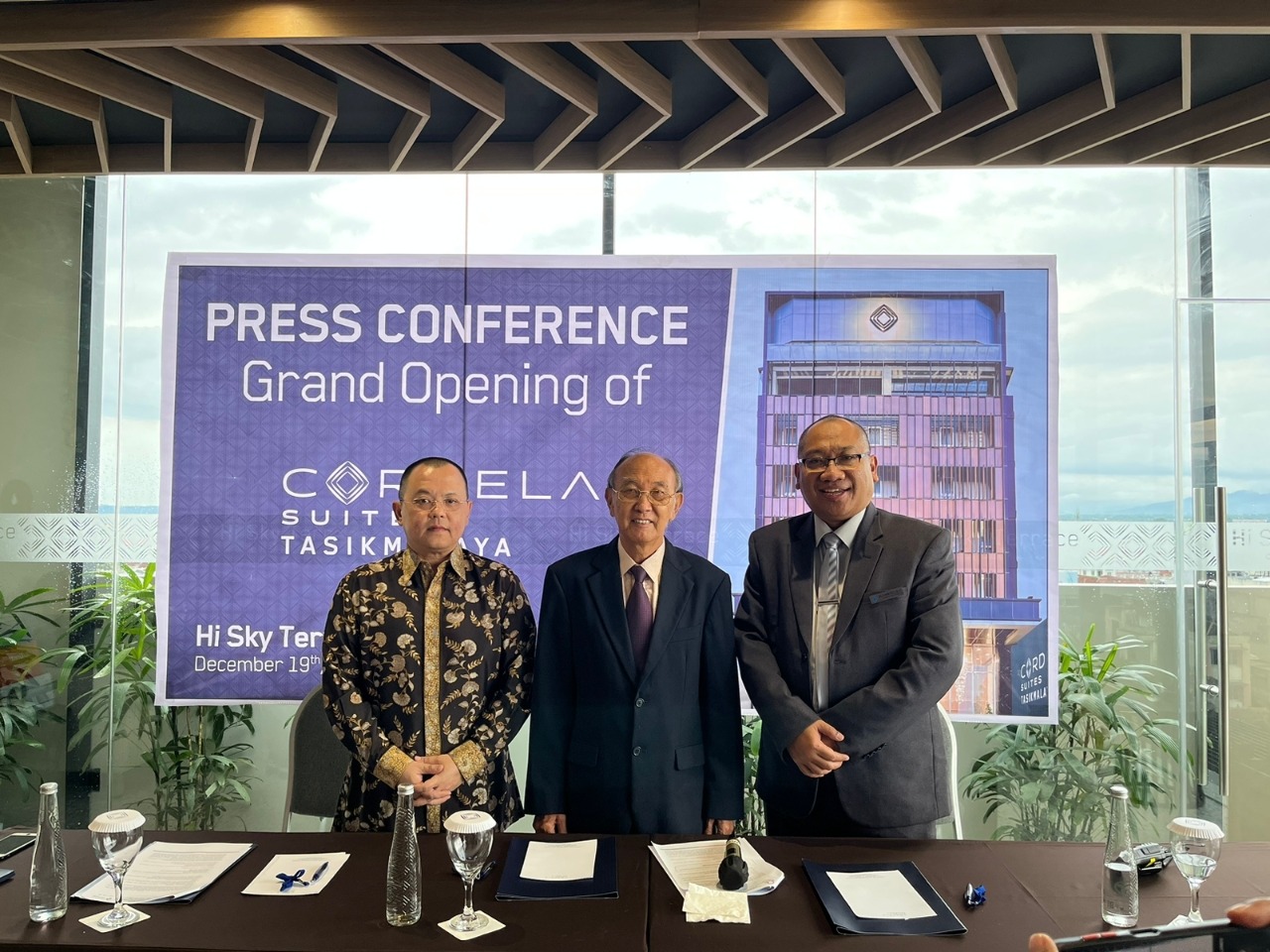 Pers konferensi Grand Opening Cordela Suites di Kota Tasikmalaya, Jawa Barat, pada Senin (19/12).