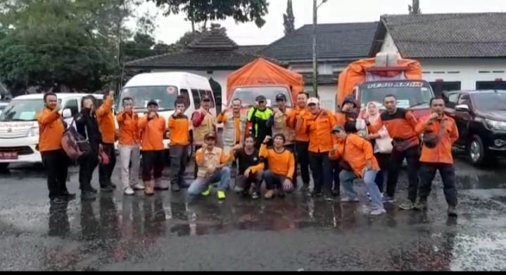 Pemkab Wonosobo melaluia BPBD menggalang dana dan menyalurkan bantuan untuk korban gempa Cianjur (Jabar) dan banjir Pati (Jateng)