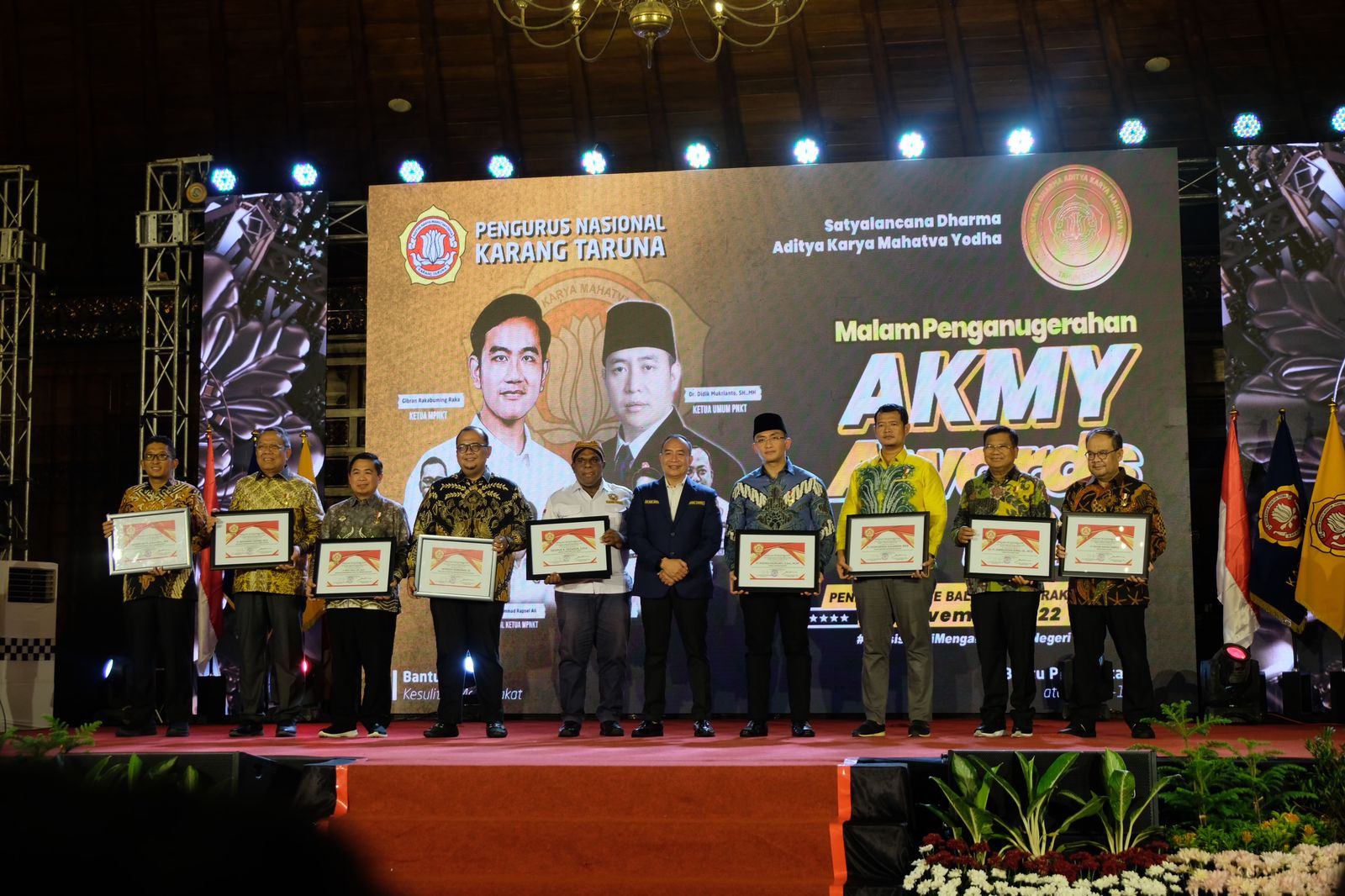 Kepala daerah penerima penghargaan Satyalancana Aditya Karya Mahatva Yodha