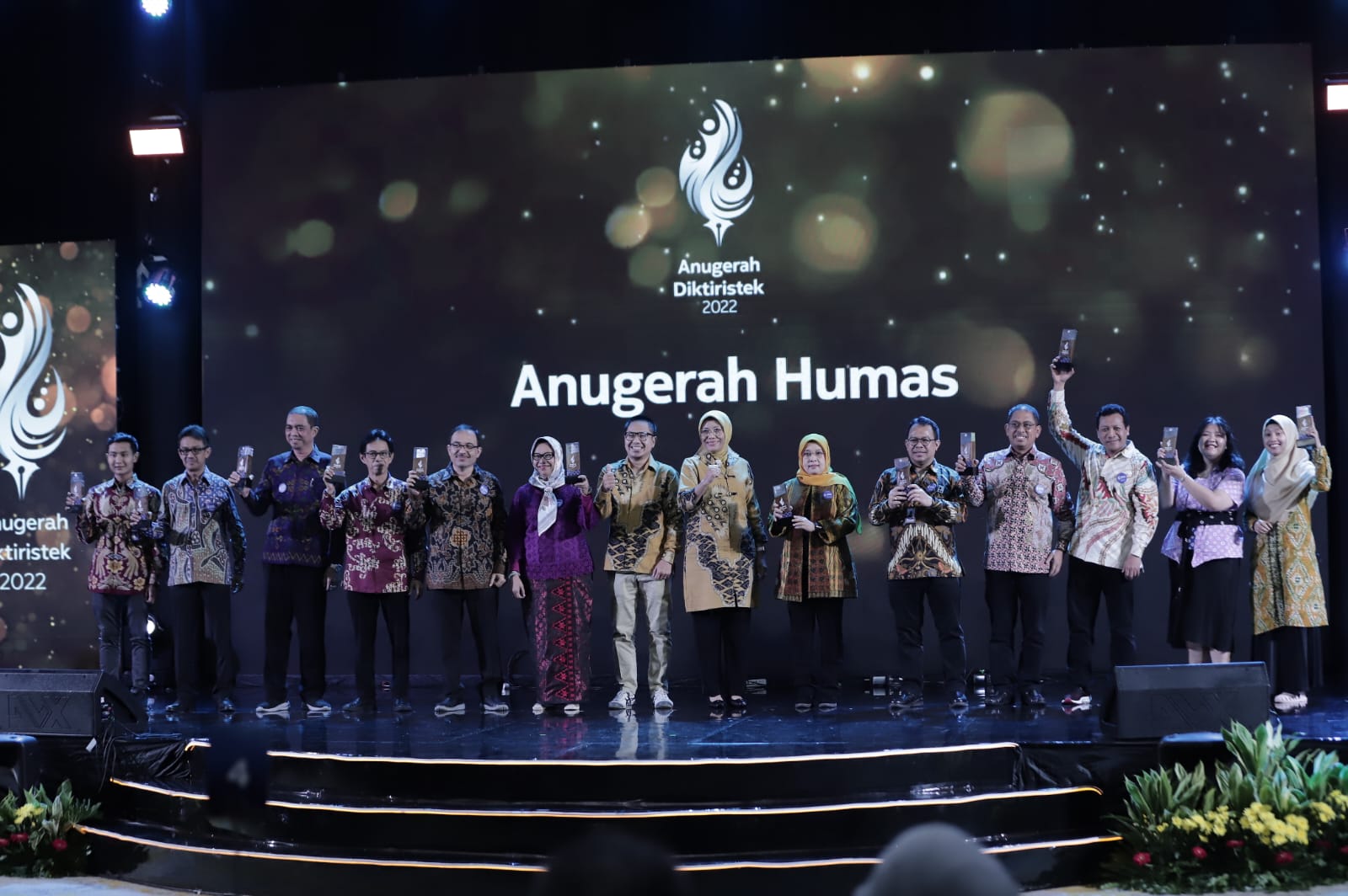 LLDikti Wilayah III Borong 8 Penghargaan di Ajang Anugerah Diktiristek 2022