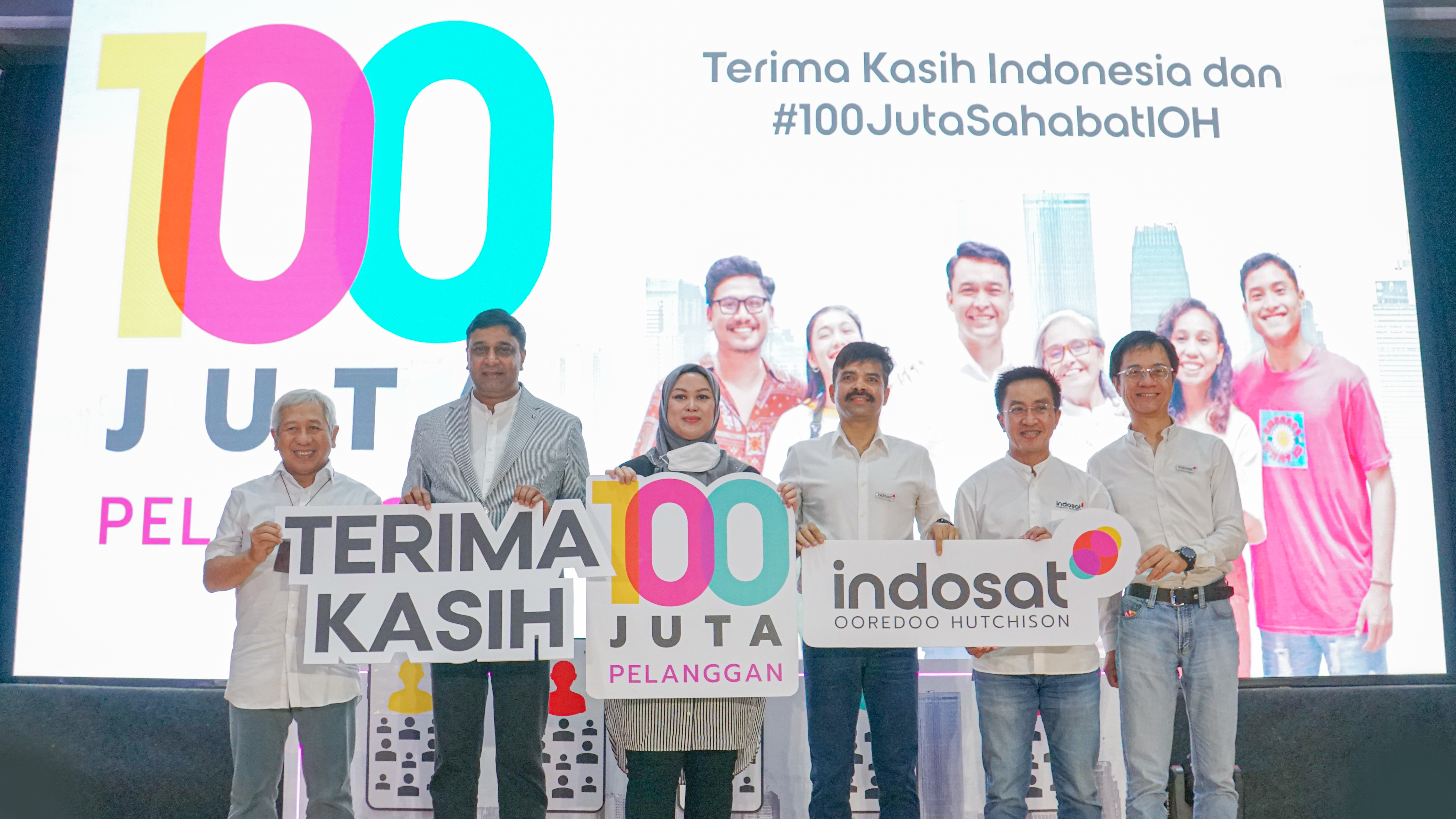 IOH merayakan pencapaian 100 juta pelanggan.