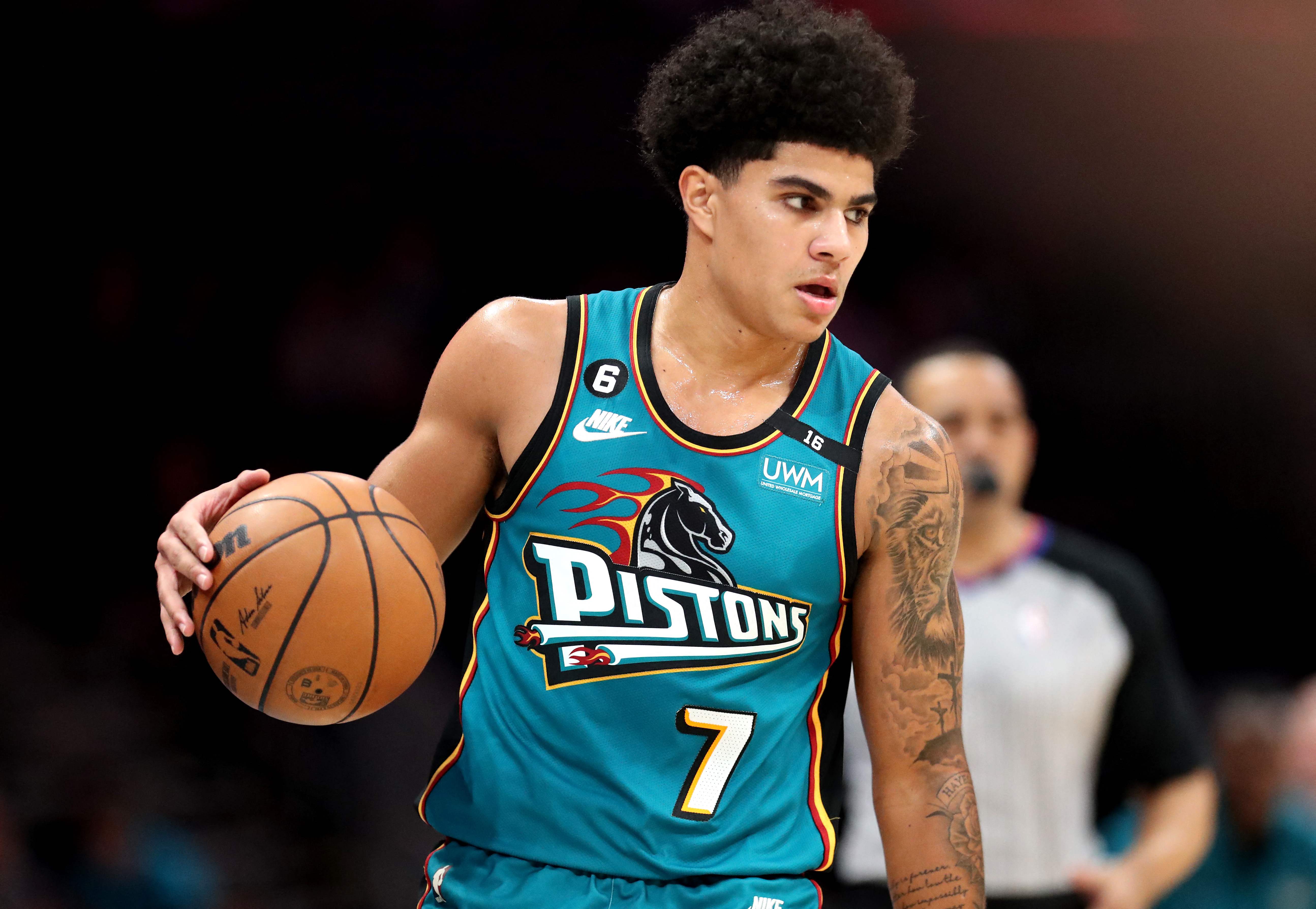 Guard Detroit Pistons Killian Hayes mendapat hukuman dari NBA karena menjadi pemicu kericuhan saat menghadapi Orlando Magic.