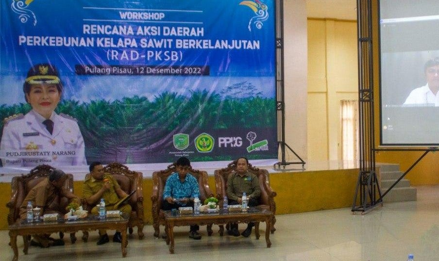 Workshop tentang kelapa sawit berkelanjutan yang digelar PPIIG Universitas Palangka Raya dan CIFOR