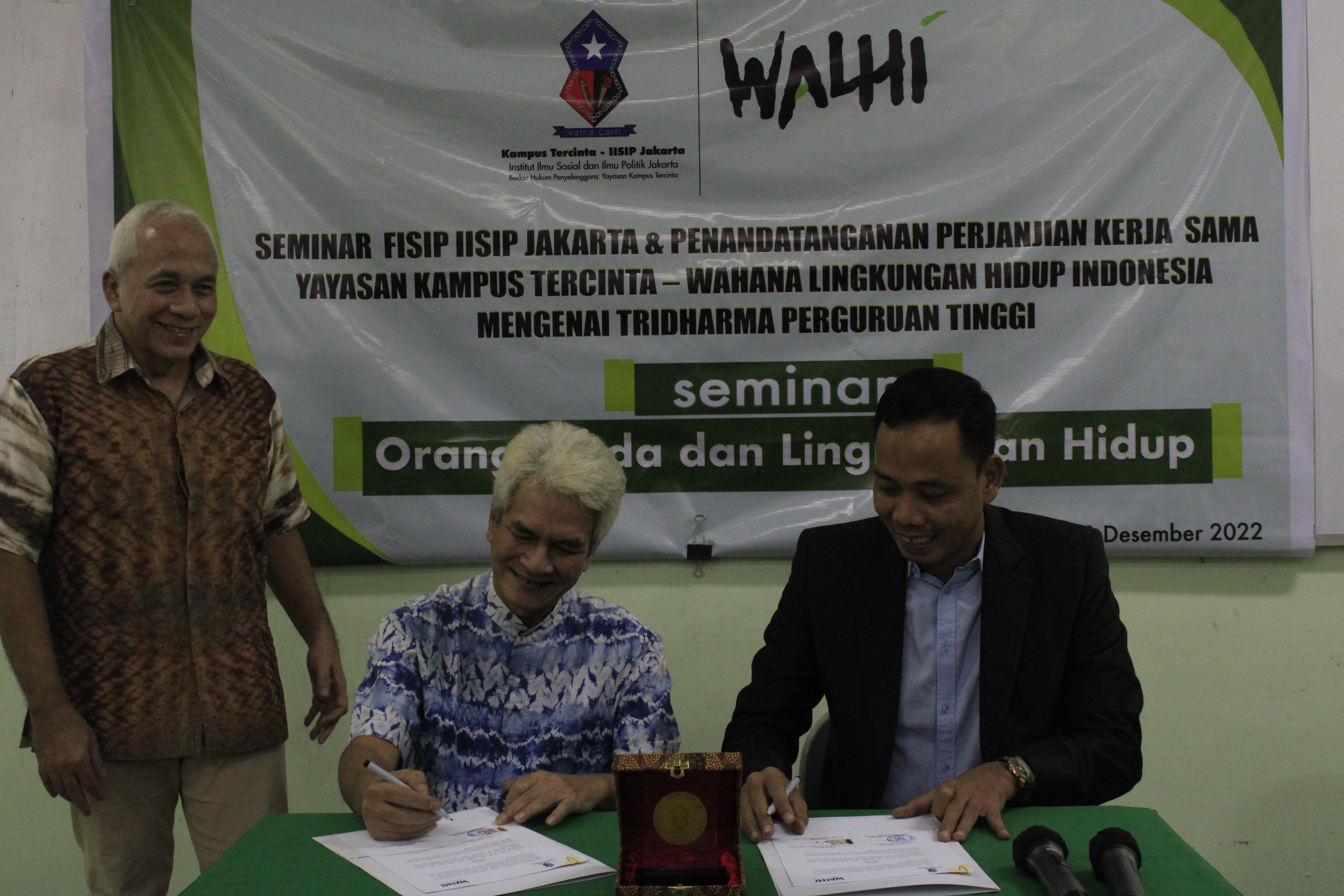 IISIP Jakarta menjalin kerja sama dengan Wahana Lingkungan Hidup Indonesia (Walhi).