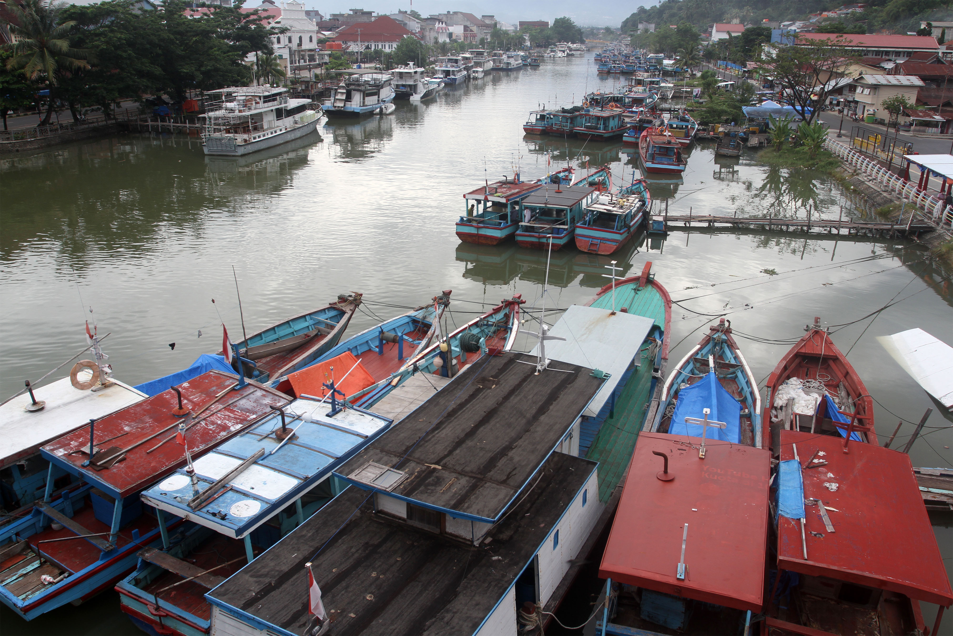 BMKG Pulau Baai, Bengkulu, mengimbau agar nelayan untuk sementara tidak melaut karena cuaca buruk yakni adanya gelombang tinggi di Peraira