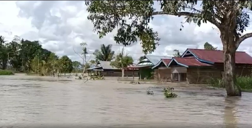  Kerap Diterjang Banjir, Murid Luwu Utara Terpaksa Belajar di Sekolah Darurat