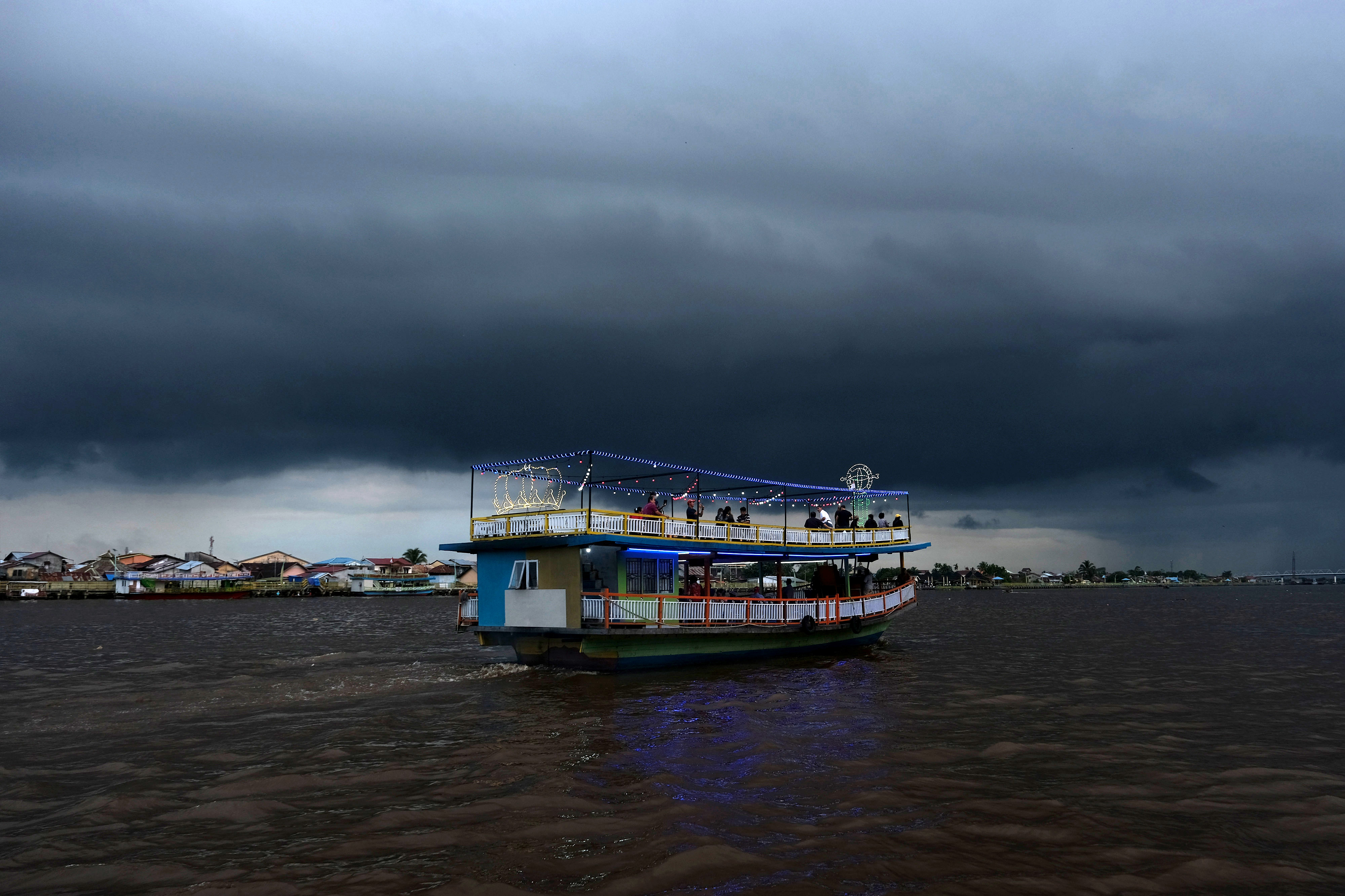 BMKG Deteksi 4 Fenomena Atmosfer Berpotensi Sebabkan Cuaca Ekstrem di Masa Nataru