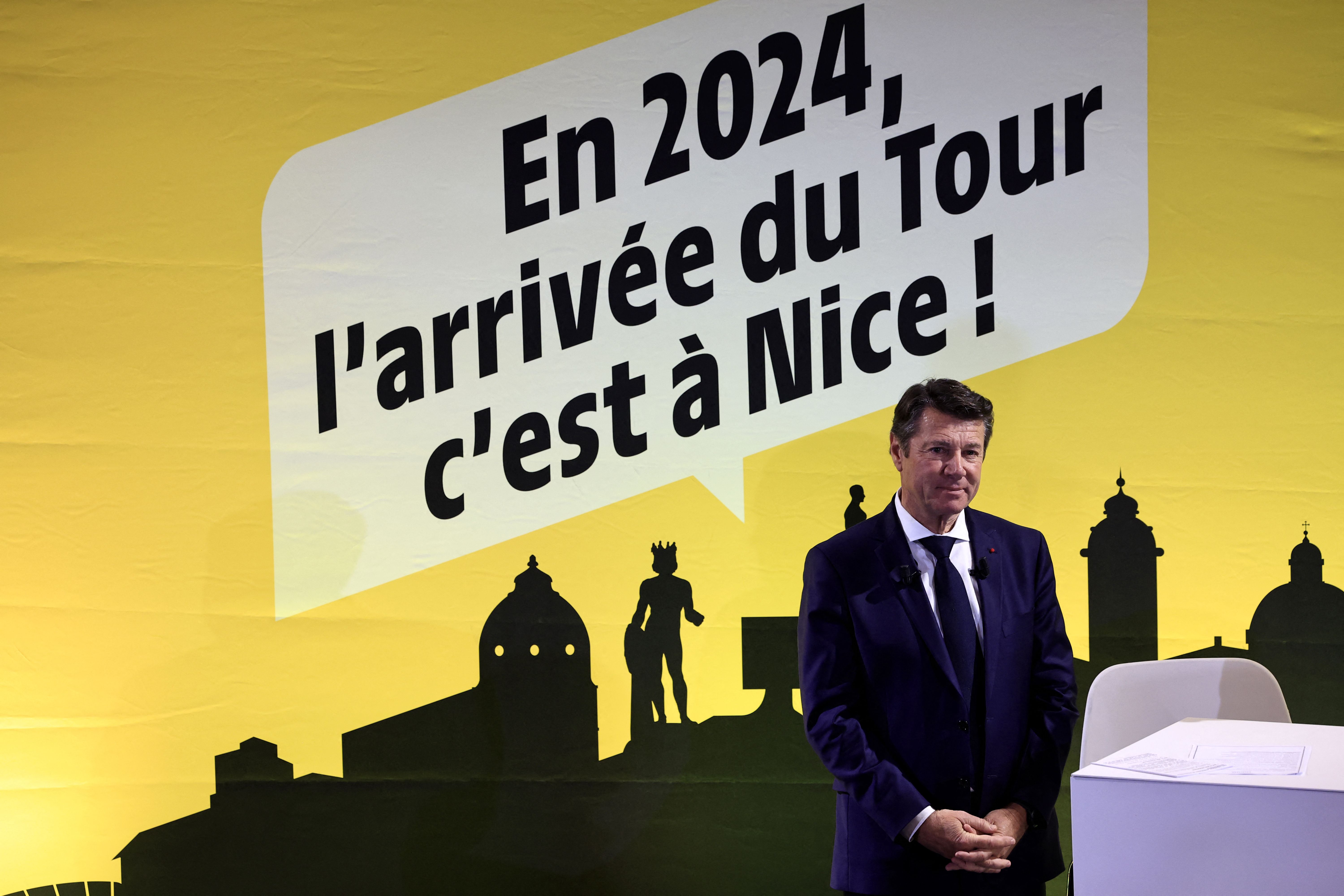 Wali Kota Nice Christian Estrosi saat mengumumkan kota yang dipimpinnya akan menjadi garis finis Tour de France