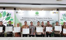 Penandatanganan perjanjian kerja sama penyaluran dana fasilitas pembiayaan perumahan (FLPP) melalui kredit pemilikan rumah sejahtera 