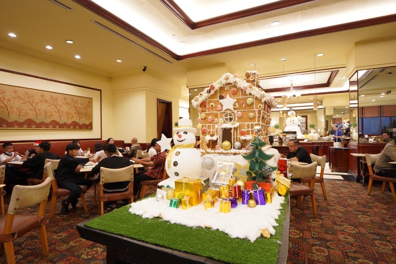 Ornamen Natal di Sultan Hotel & Residence