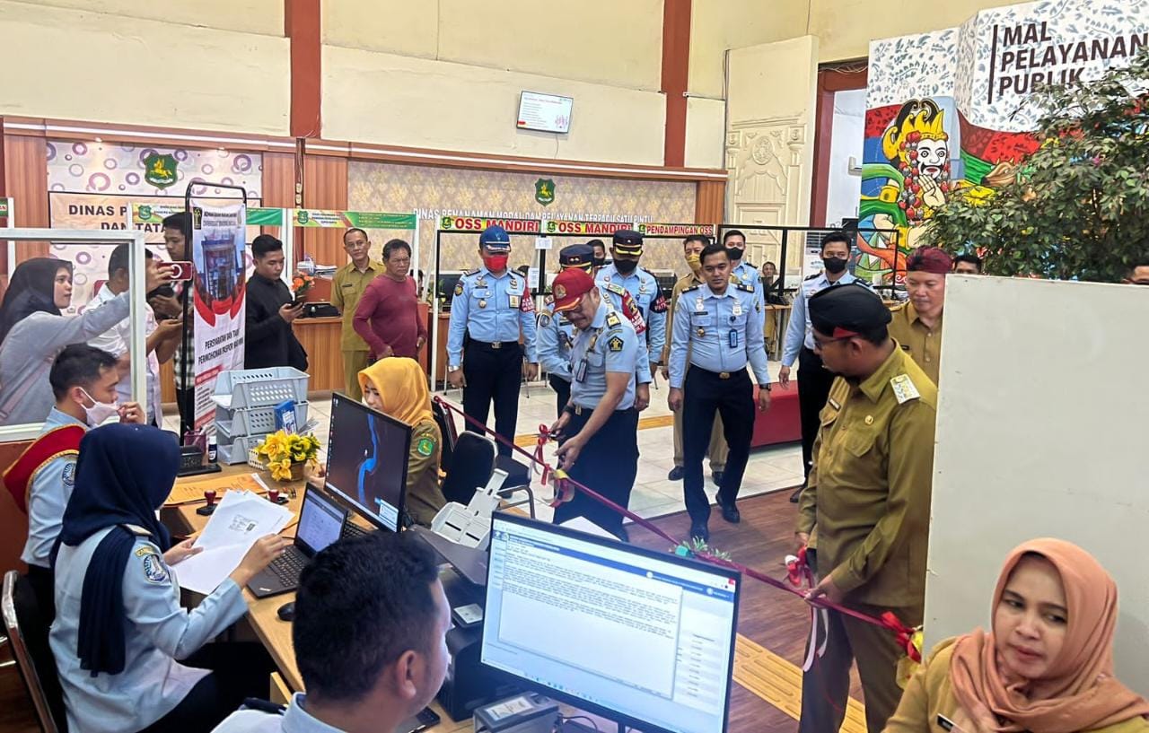 Pembukaan gerai layanan paspor di Mal Pelayanan Publik Kabupaten Sumenep