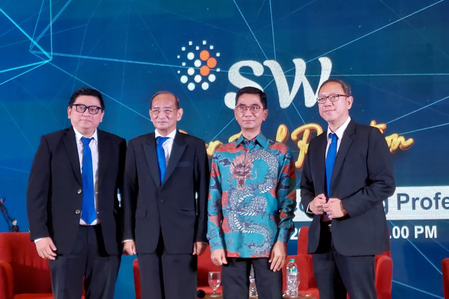 Dari kiri ke kanan: Michell Suharli, Ahmadi Hadibroto, Sidharta Utama, dan Agustinus Sugiharto.