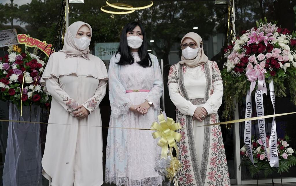 Acara pembukaan cabang baru B Clinic Slimming.