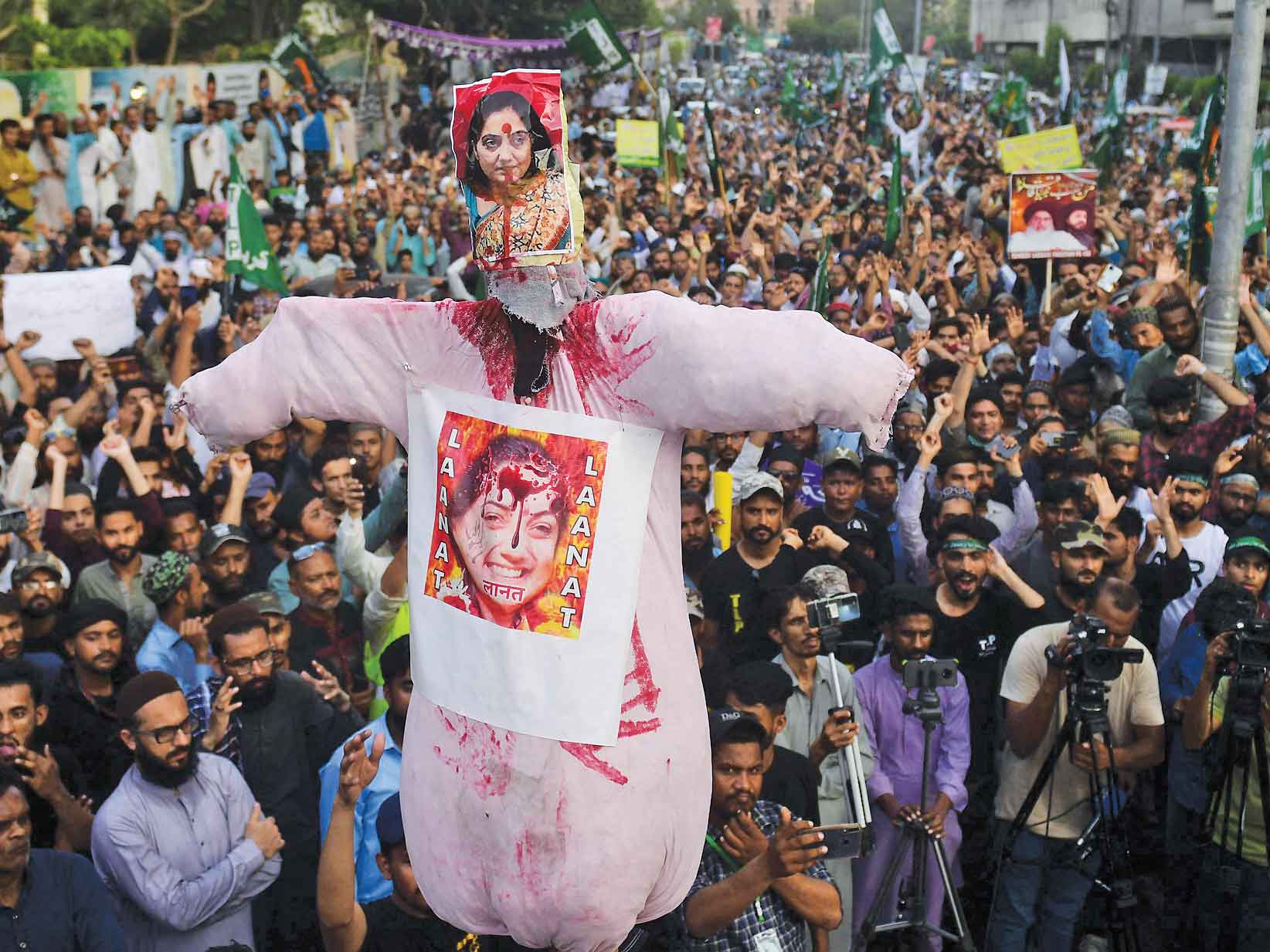 Tujuh Tewas saat Rapat Akbar Parpol di India Selatan