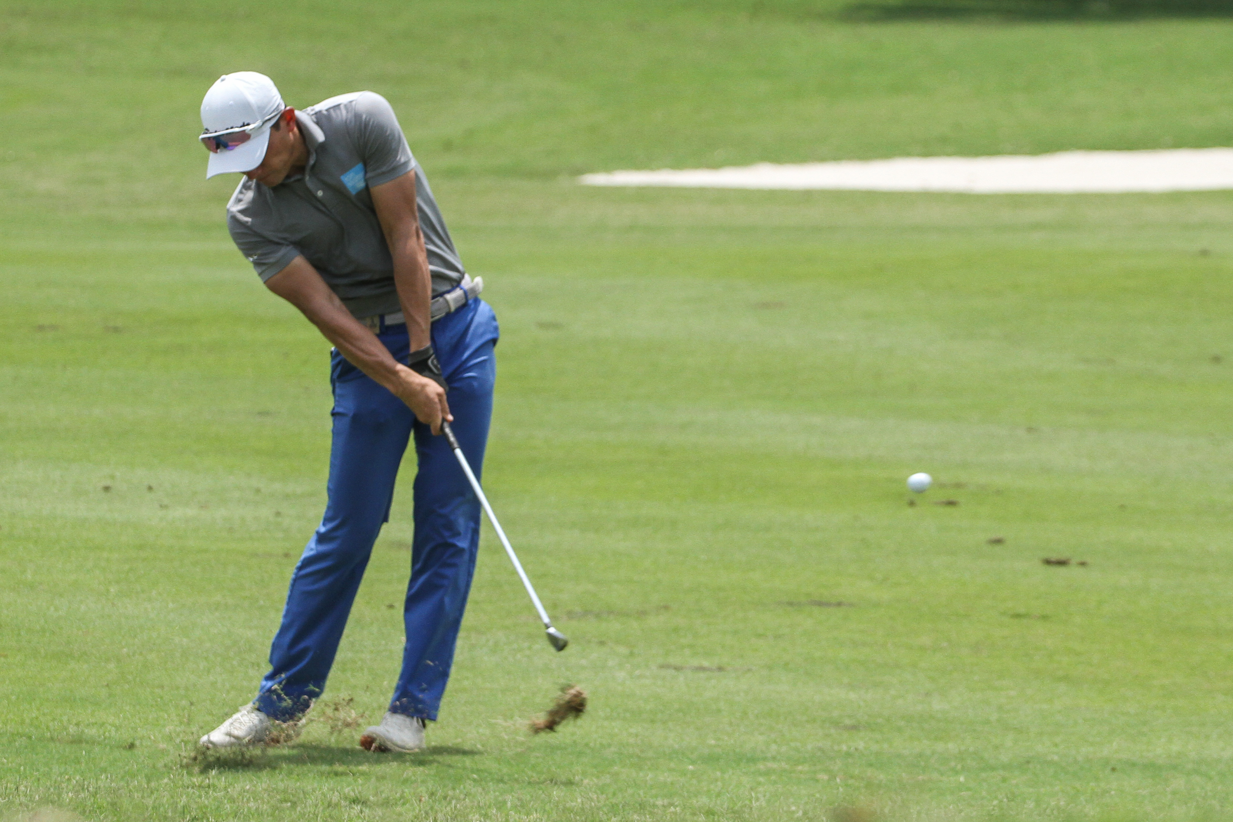 Pegolf Danny Masrin saat berlaga di Indonesian Masters 2022.