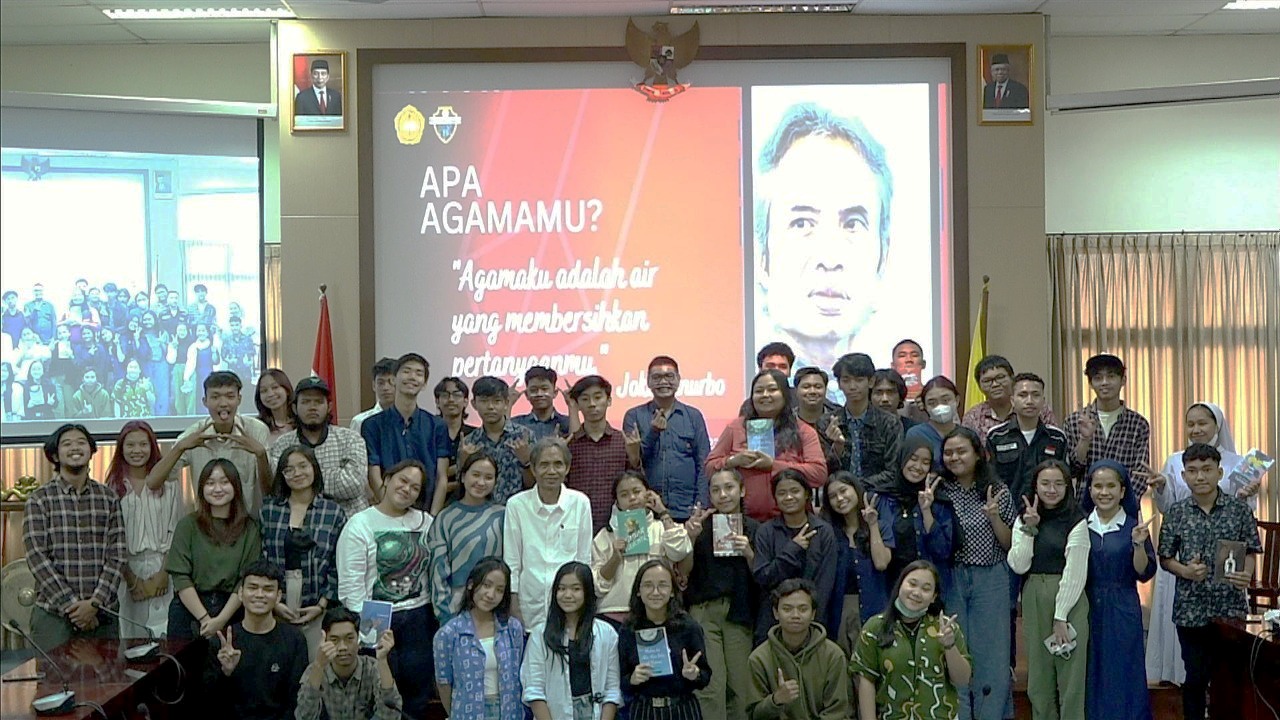 Kuliah umum Joko Pinurbo di Universitas Sanata Dharma
