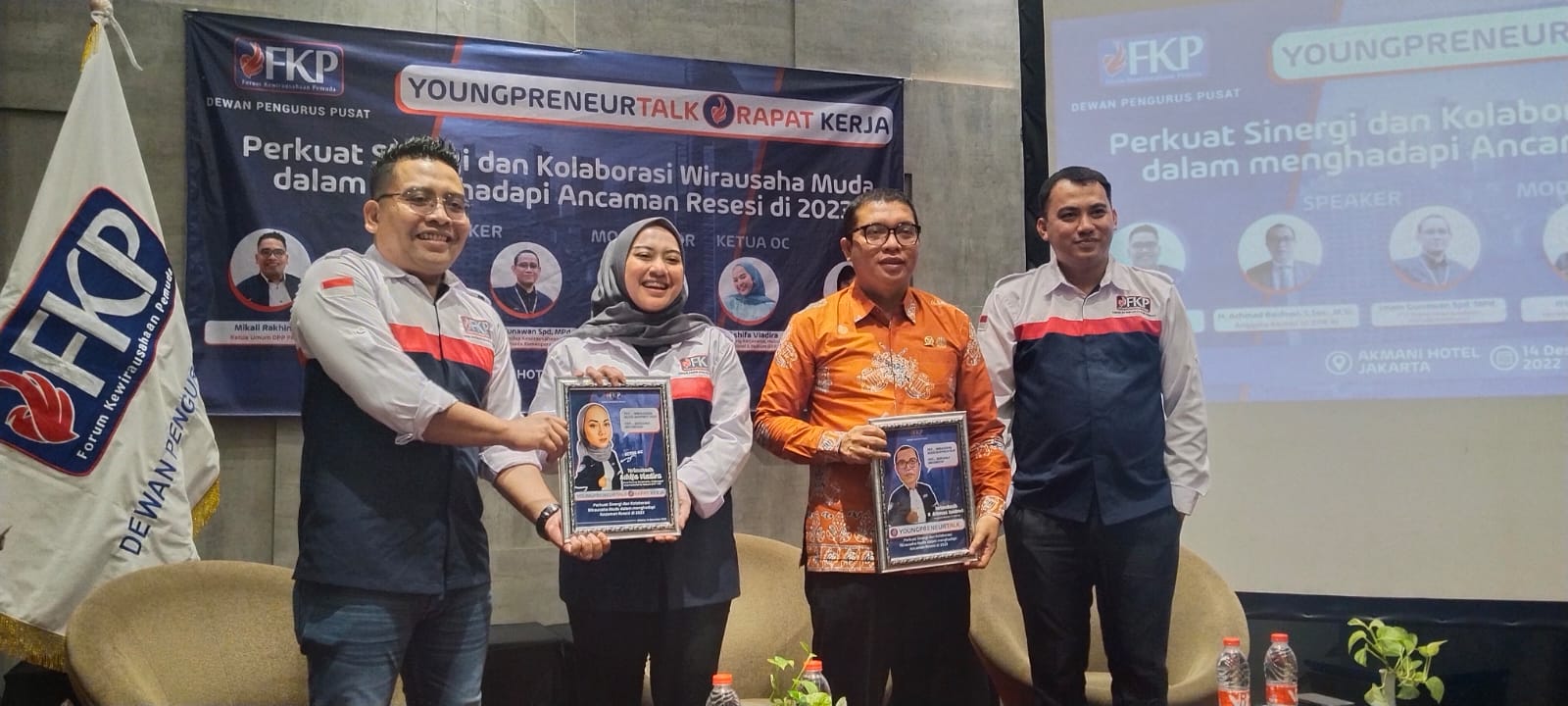 Forum Kewirausahaan Pemuda menggelar talkshow untuk memotivasi pemuda mampu melihat peluang di masa depan