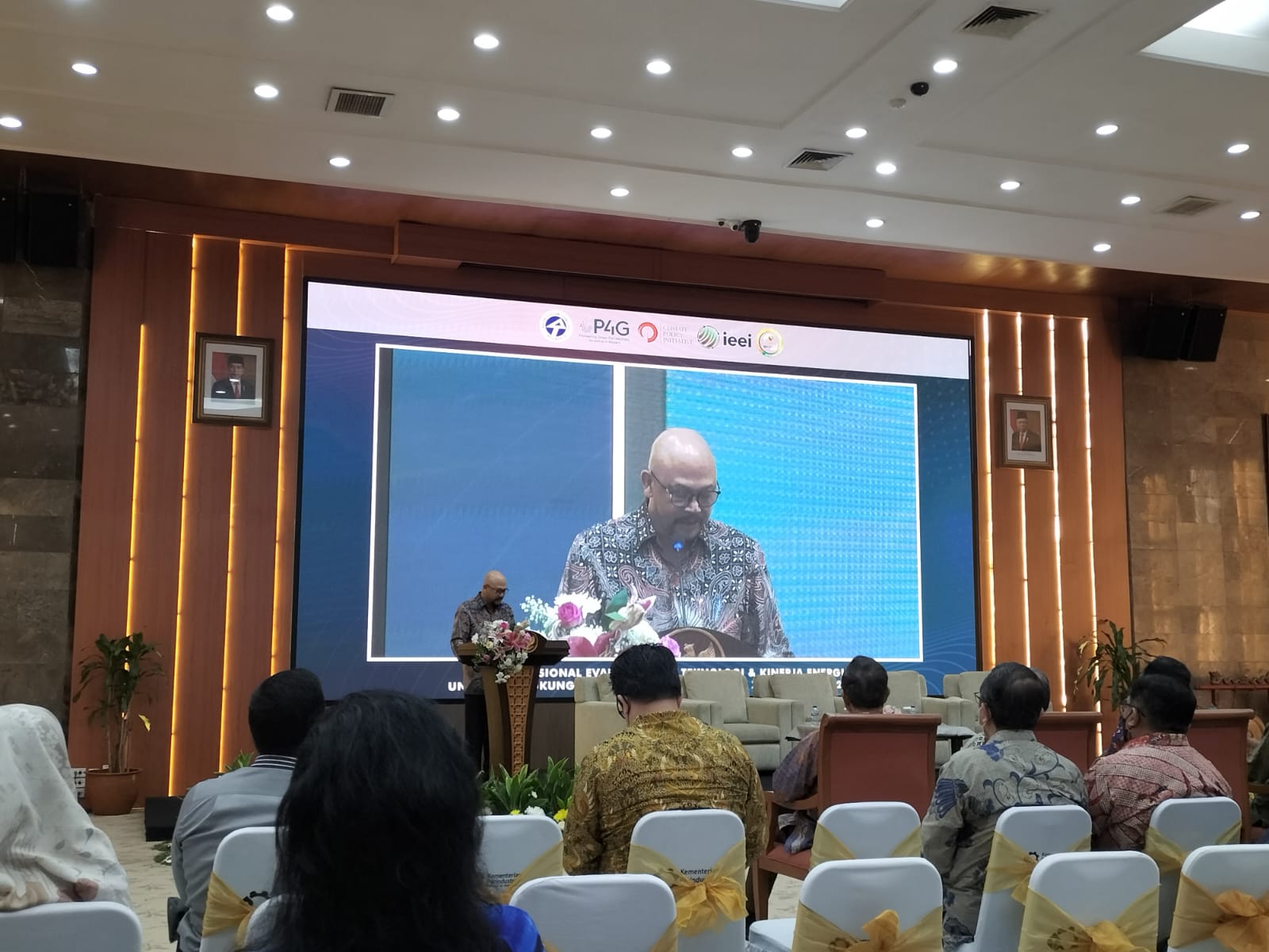 Ketua Umum Ikatan Audit Teknologi Indoneisa (IATI), Hammam Riza saat memberi sambutan pembukaan diskusi nasional audit teknologi