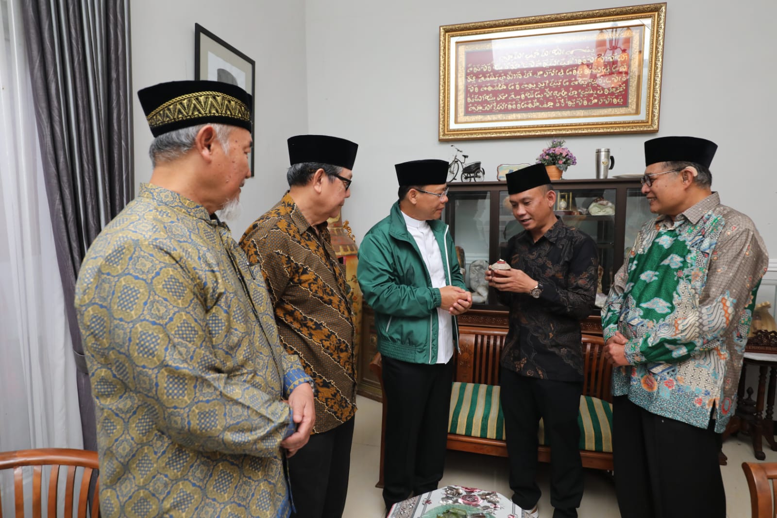 Plt Ketum PPP Muhamad Mardiono silaturahmi dengan para tokoh lembaga adat melayu di Bangka Belitung, Kamis (22/12/2022)