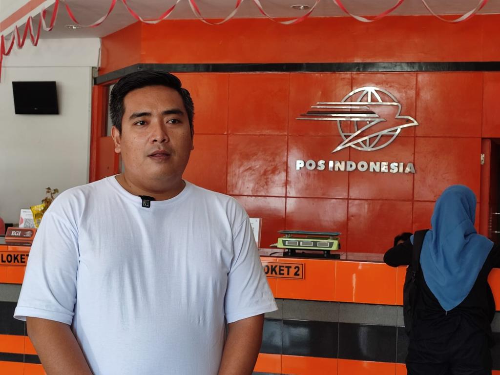 Executive Manager Kantorpos Cabang Lumajang, Dani Firmansyah. 