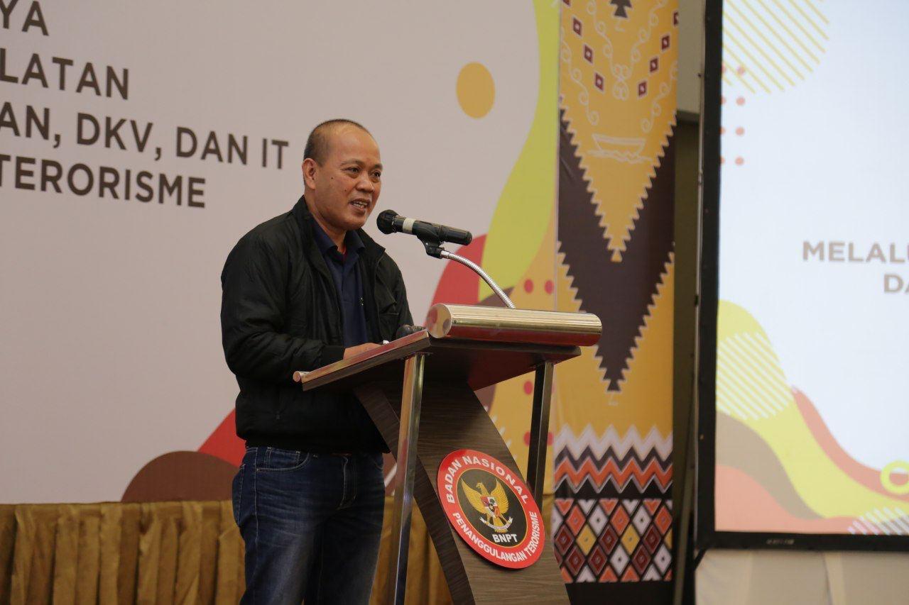 Dosen PTIQ Jakarta dan Sekretaris Umum Darud Da'wah Wal Irsyad (DDI) KH Suaib Tahir Lc PhD.