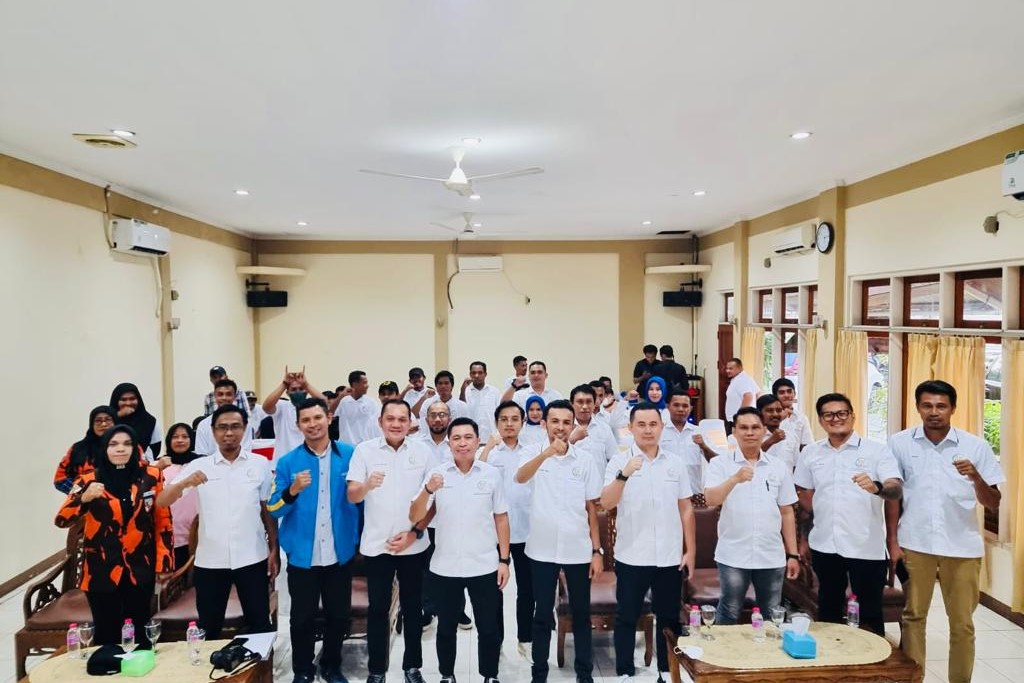 Deklarasi dan pelantikan Dewan Eksekutif Daerah Rampai Nusantara Maluku Utara, Selasa (6/12). 