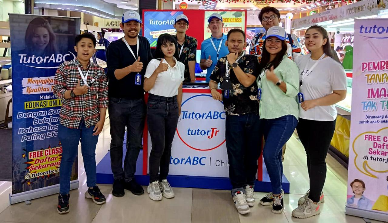 Tutor ABC sebuah platform belajar bahasa dan edukasi online menghubungkan dunia dengan keterampilan bahasa dan teknologi AI. 